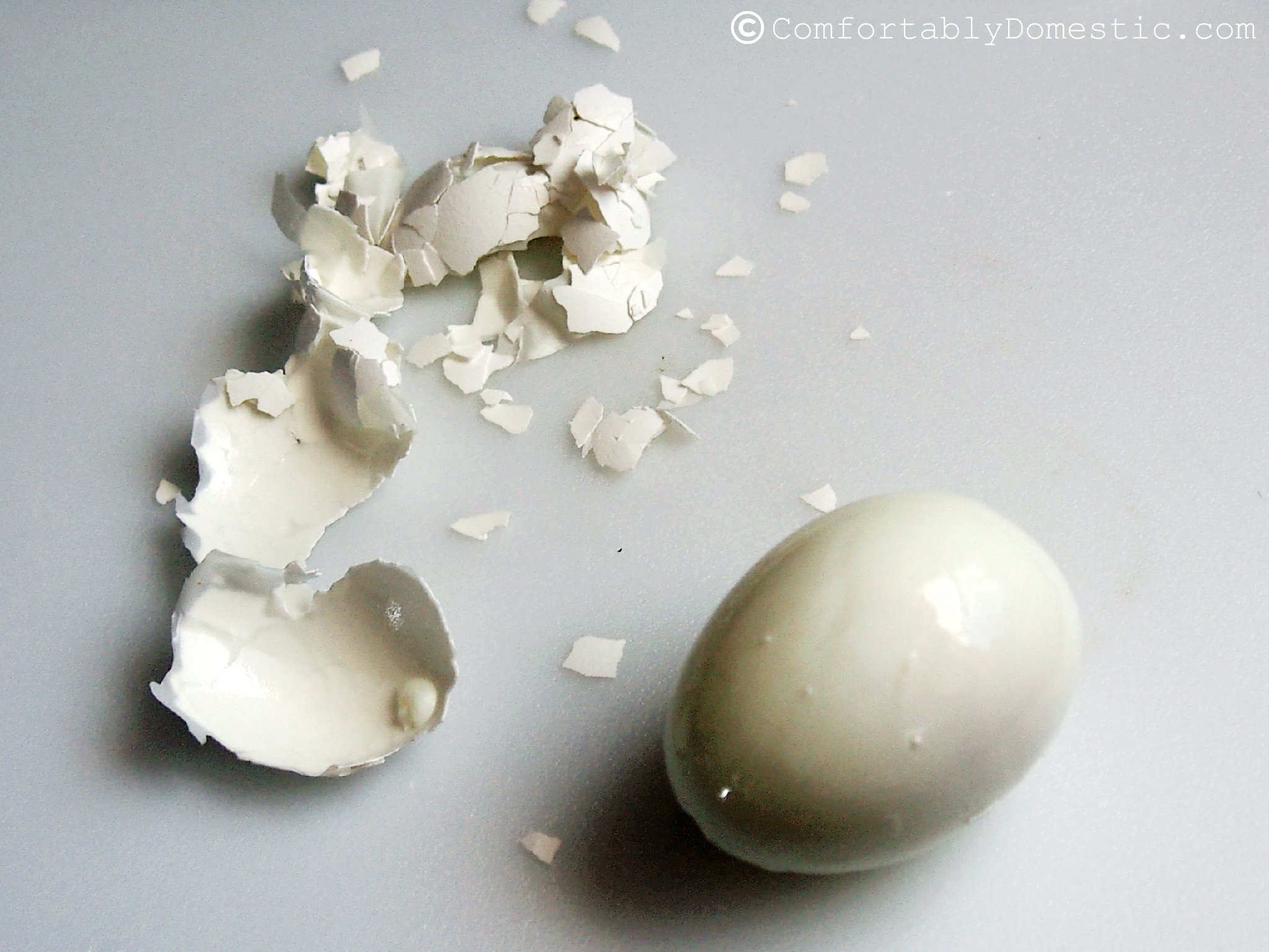 Perfect Hard Boiled Eggs | ComfortablyDomestic.com