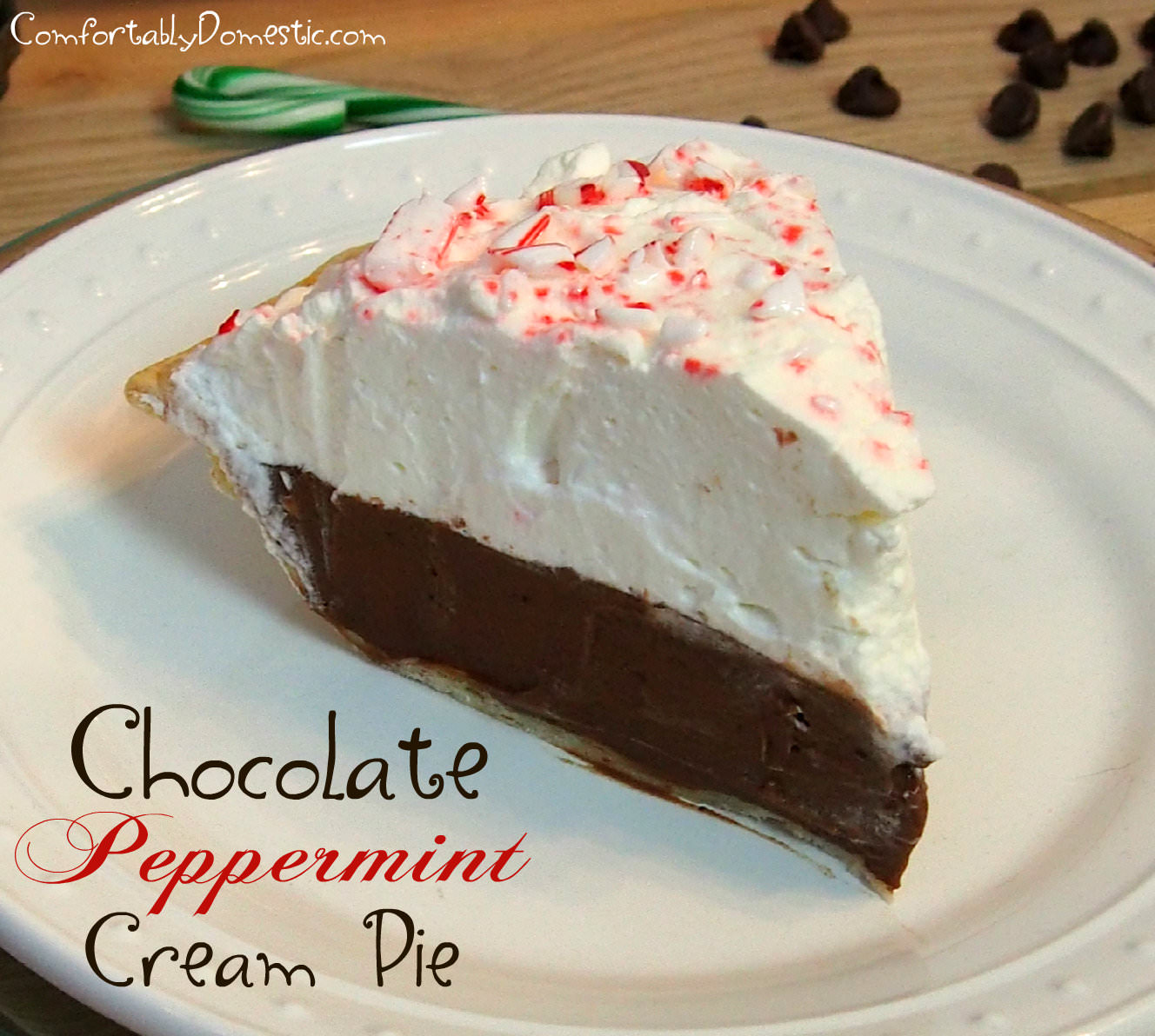 Chocolate Peppermint Cream Pie || ComfortablyDomestic.com