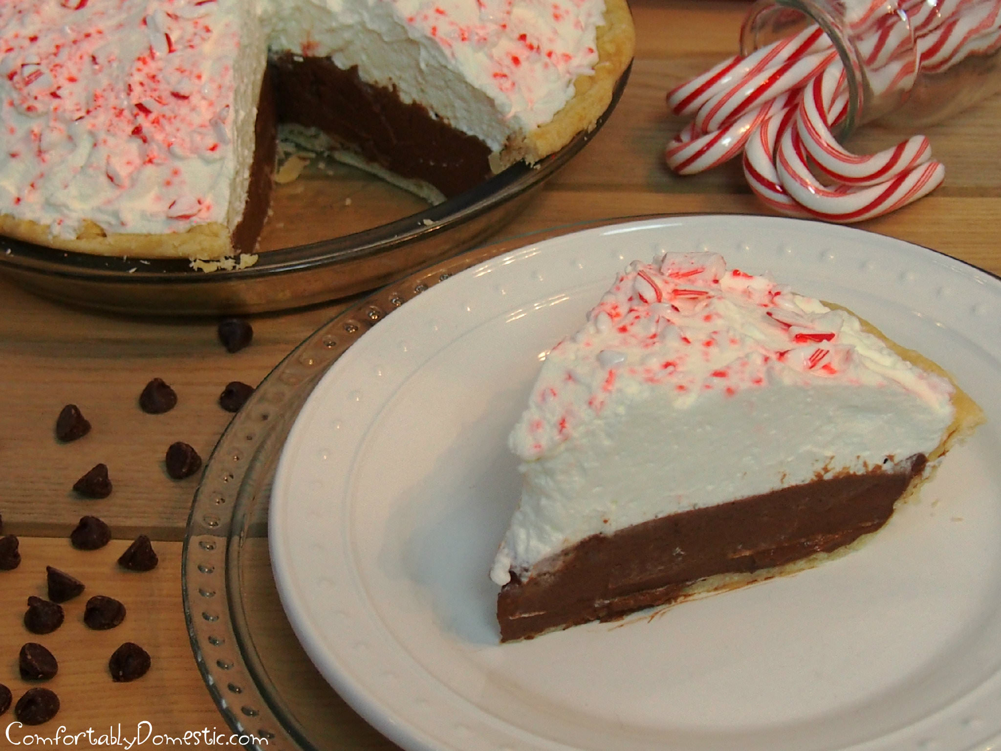 Chocolate Peppermint Cream Pie | ComfortablyDomestic.com