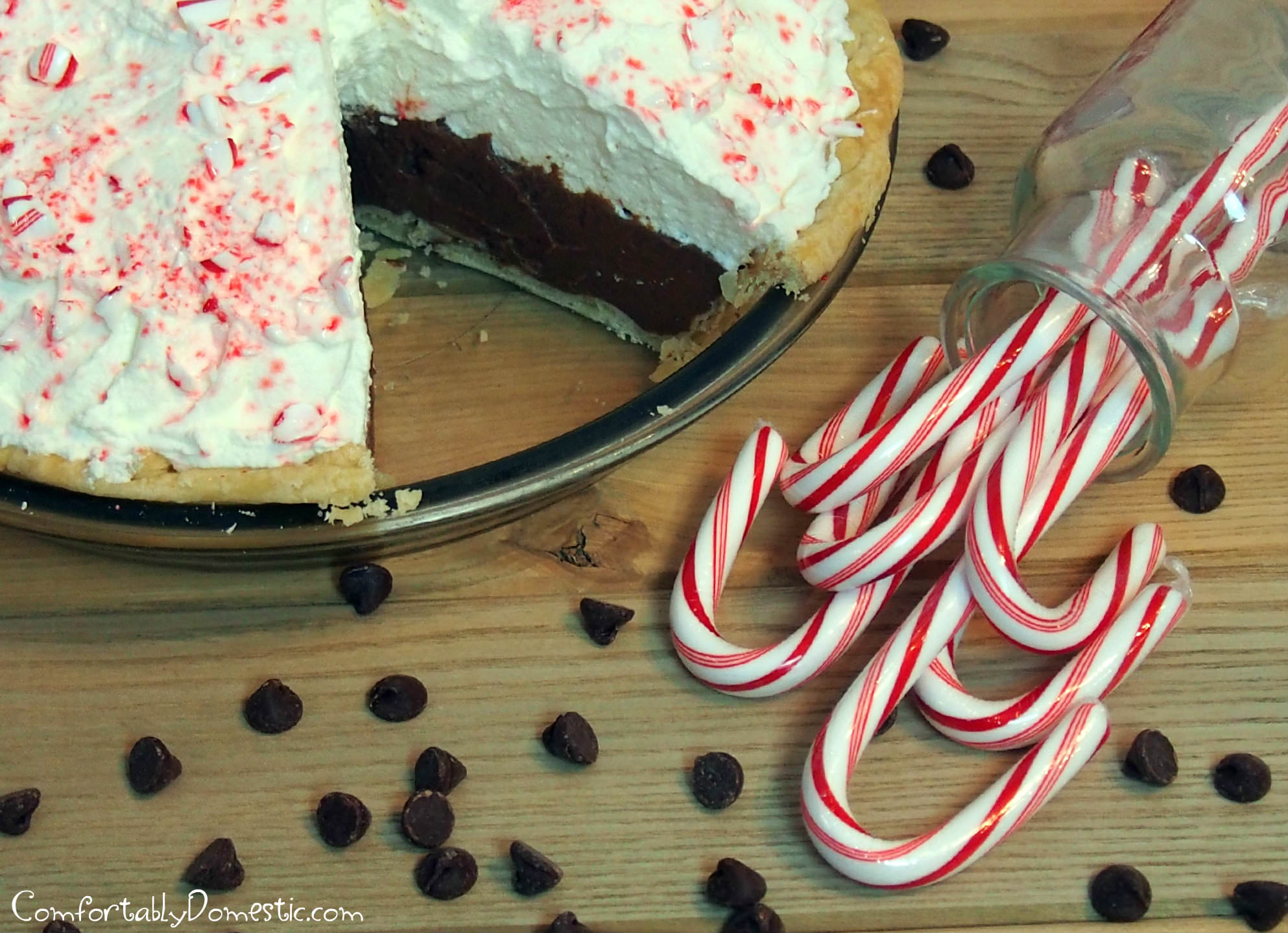 Chocolate Cream Pie with Peppermint Whipped Cream | ComfortablyDomestic.com